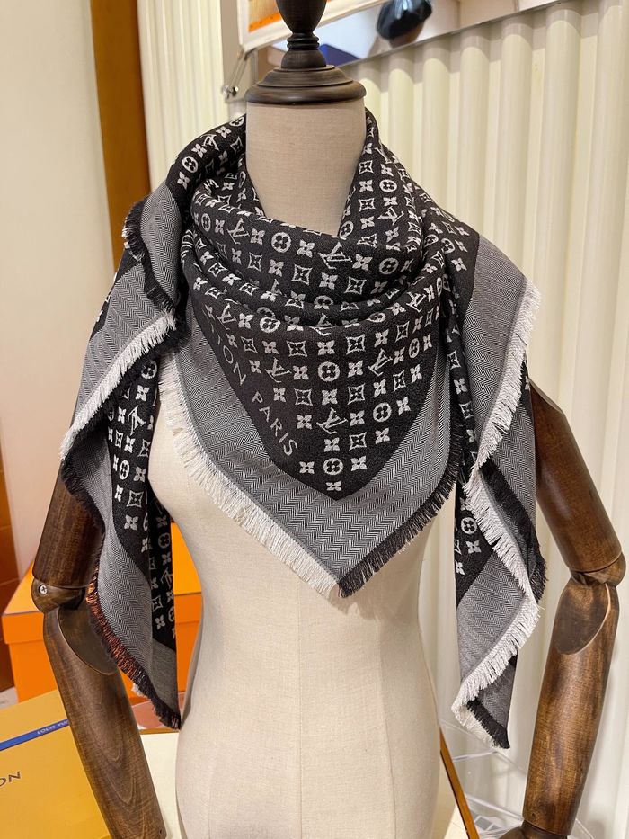 Louis Vuitton Scarf LV00078